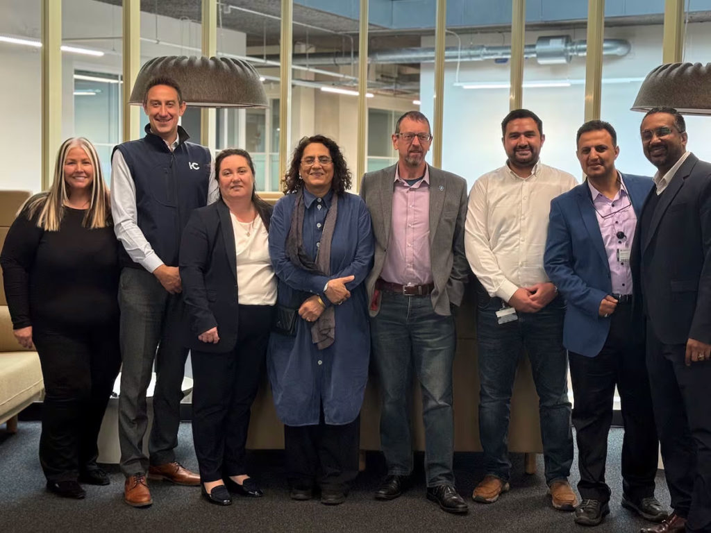 Natalie Lewis (Birmingham City University), Gareth Jones andJulie Cadman (both In-Comm Training), Prof Hanifa Shah (Birmingham CityUniversity), Mark Matchett (KTA at KTN), Dr Khalid Ismail, Dr AbdulRahman Alsewariand Shashank Hosahally (all Birmingham City University).